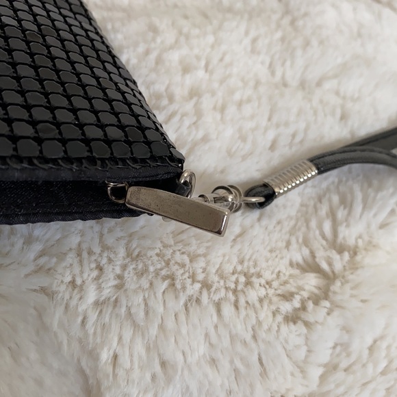 Smart Set - Sexy Sequin-y Zippy Clutch - Picture 4 of 5